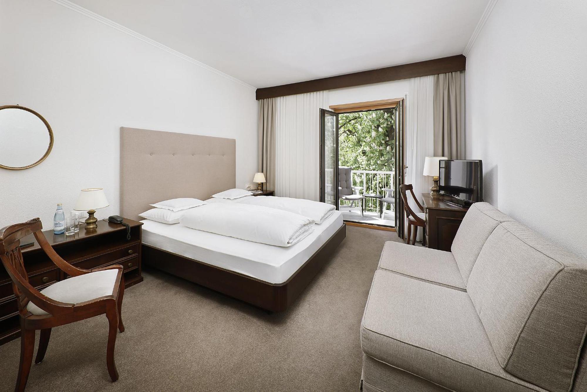 Isabella Hotel