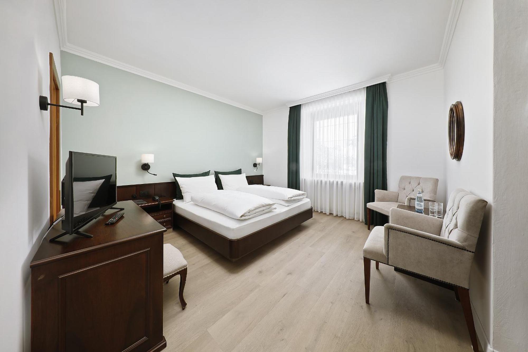 Isabella Hotel 3*